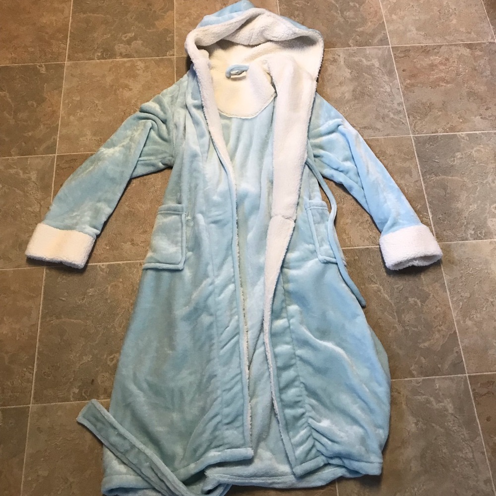 Nine Space Fleece Robe
